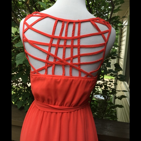 dina be Dresses & Skirts - Pretty Dress with Caged Back !